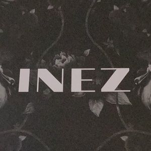 Inez Mia size 8 Never Worn in Walnut